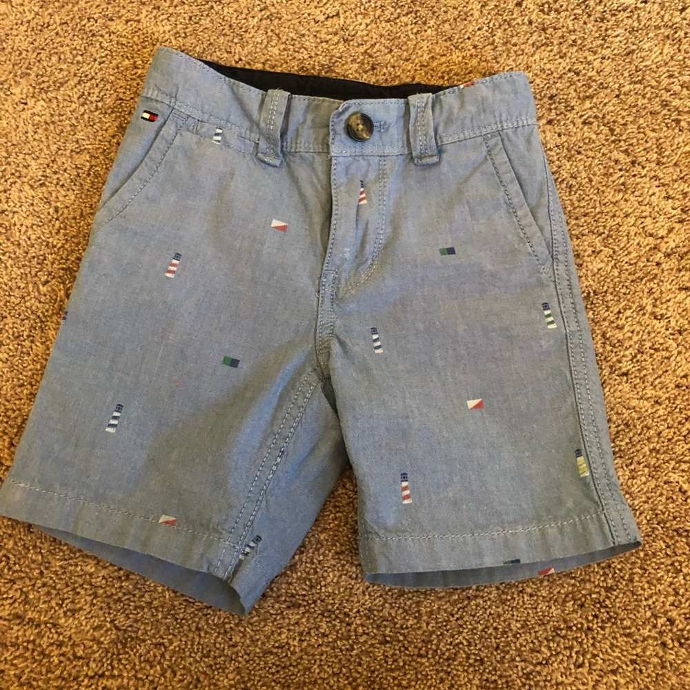 Tommy Hilfiger shorts 4t